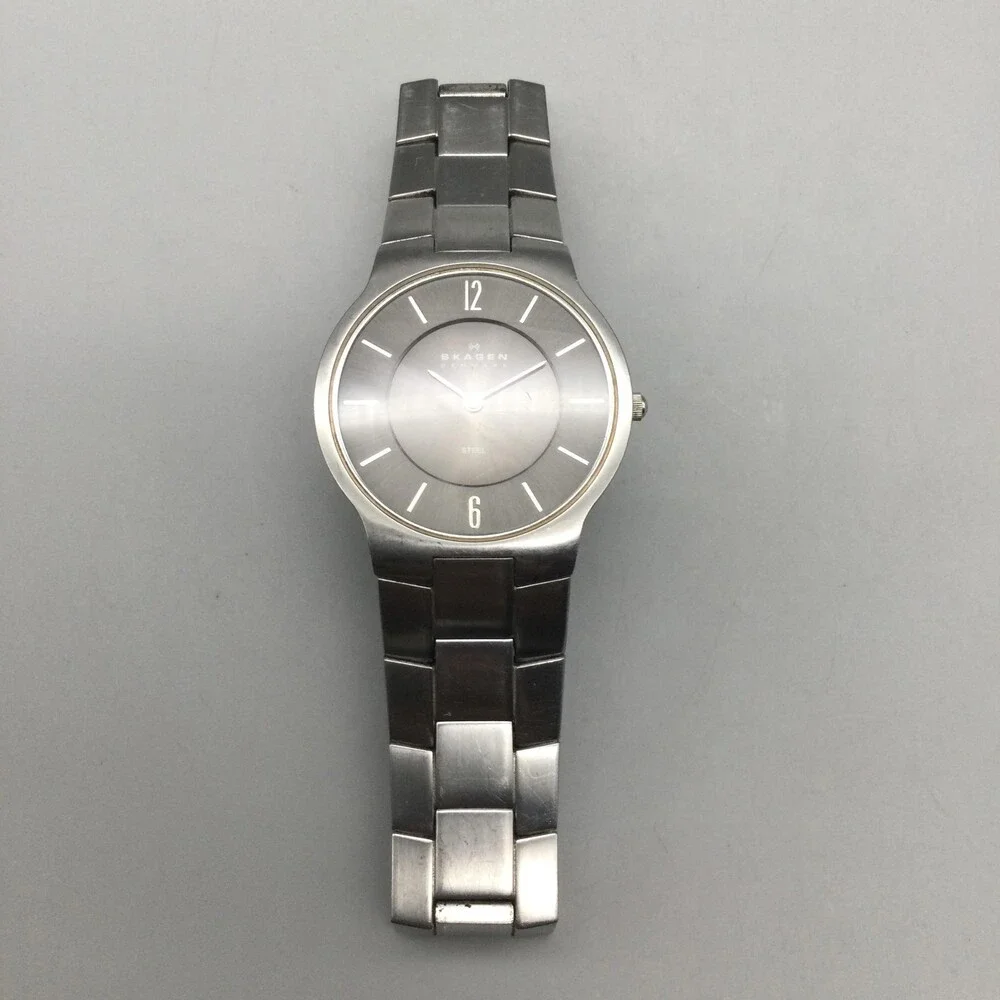 Skagen Denmark 572LSXM Womens Watch 34mm Gray Dial Stainless New Battery 8